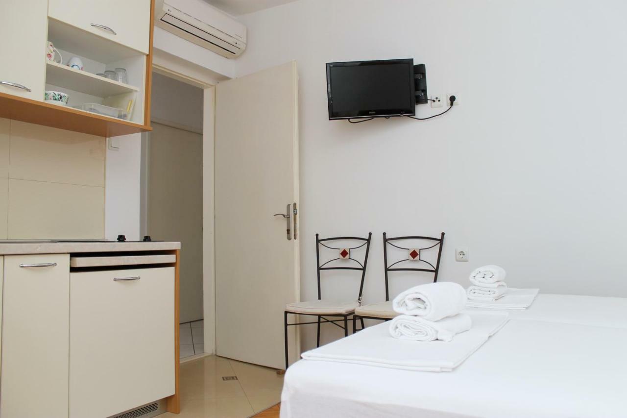 Mito Rooms And Apartments 特罗吉尔 外观 照片
