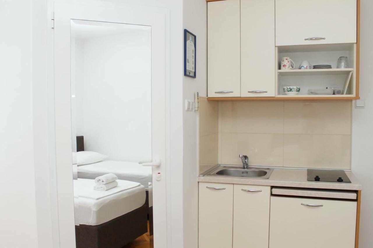 Mito Rooms And Apartments 特罗吉尔 外观 照片